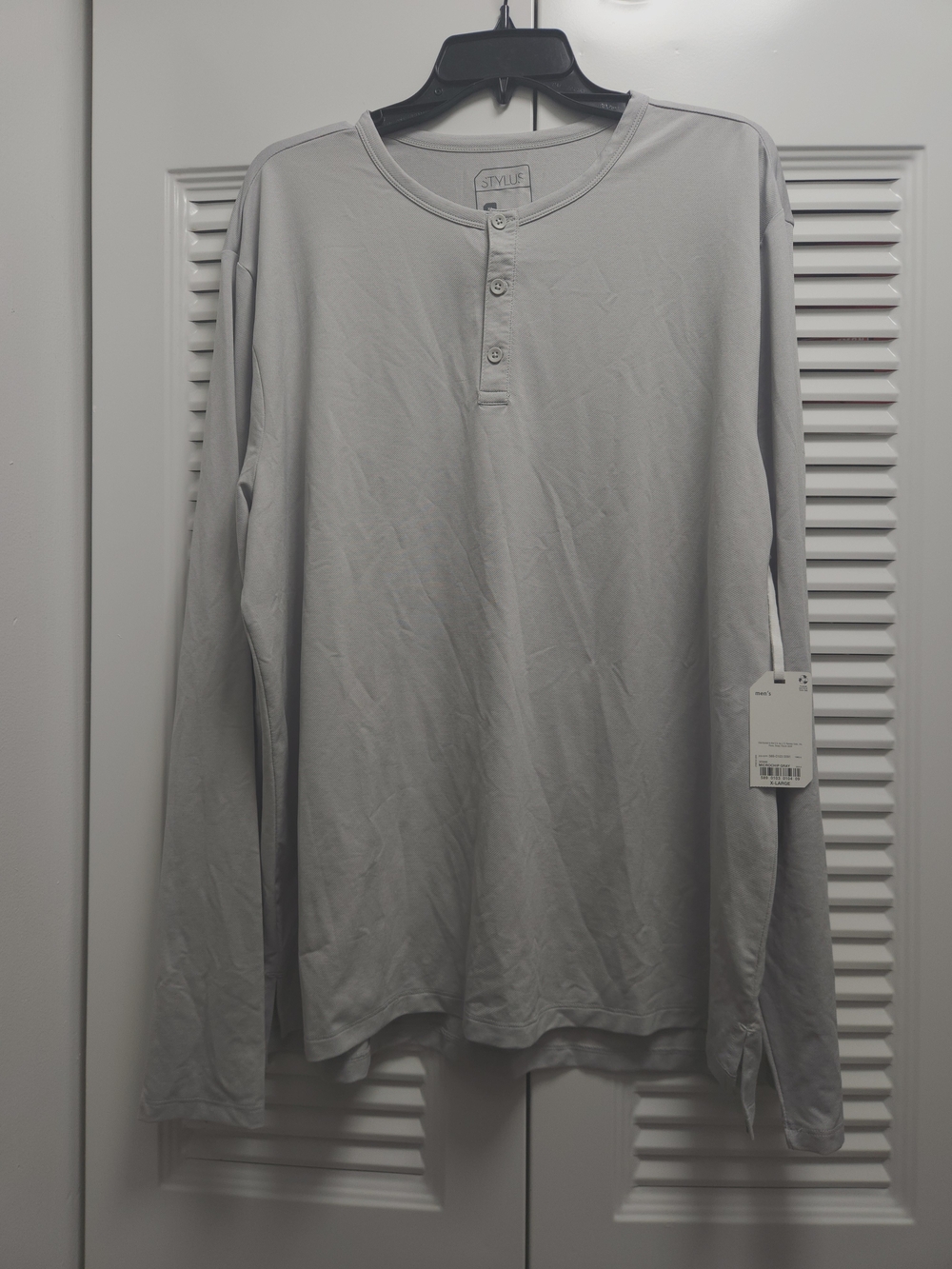 Brand new STYLUS men’s long-sleeve Henley shirt, size XL, in Microchip Gray